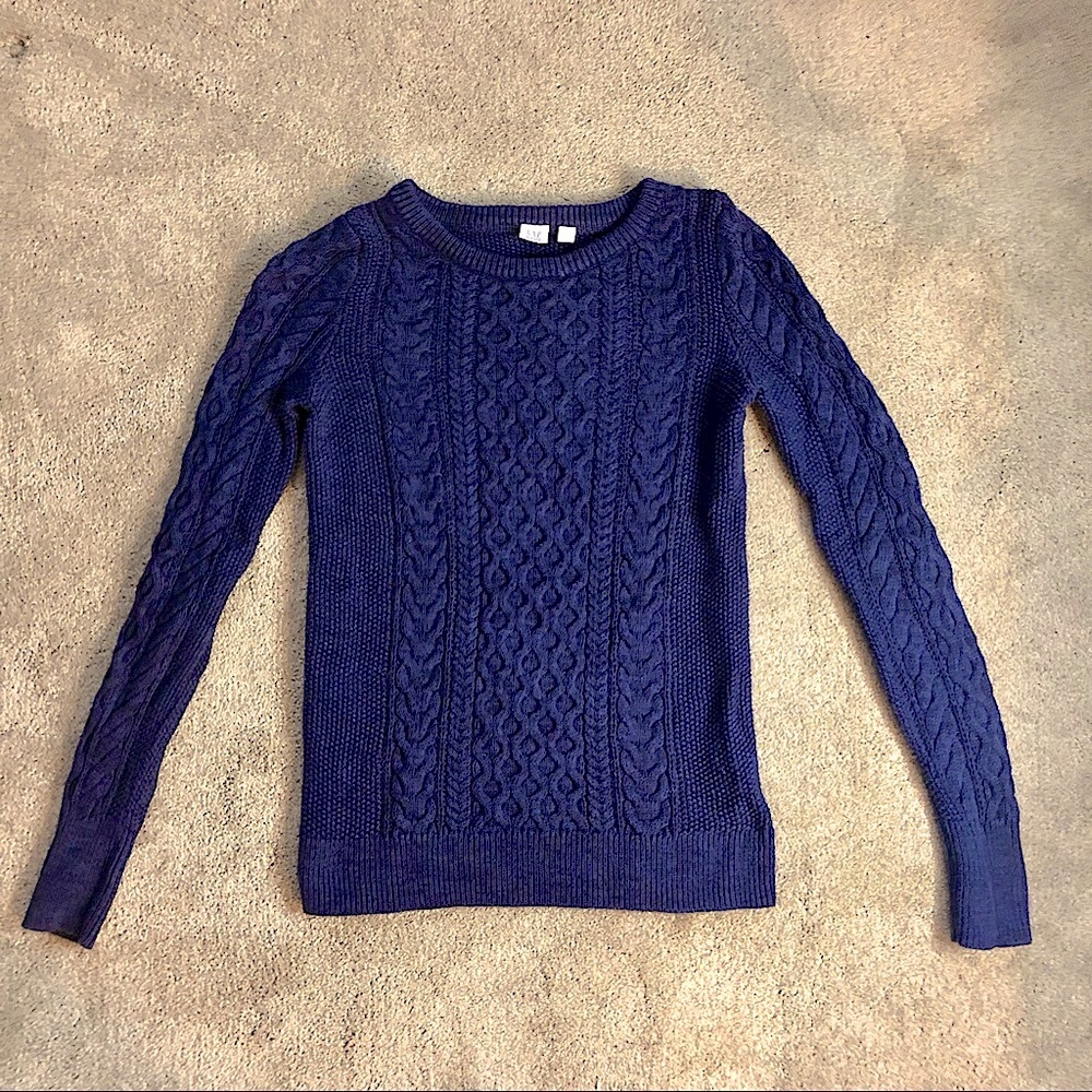 GAP Cable Knit Crew Neck Sweater